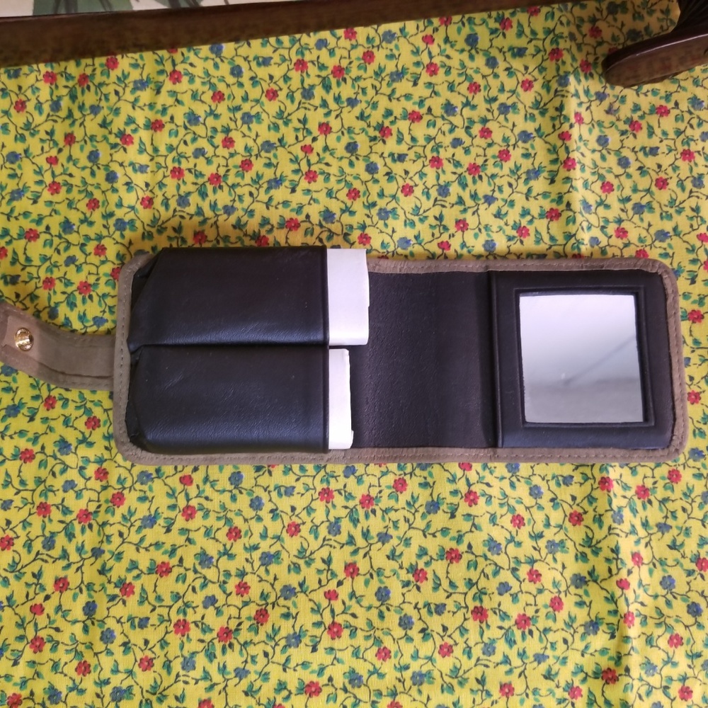 GIFTED Leather Double Lipstick Case w/Mirror - Picture 5 of 5